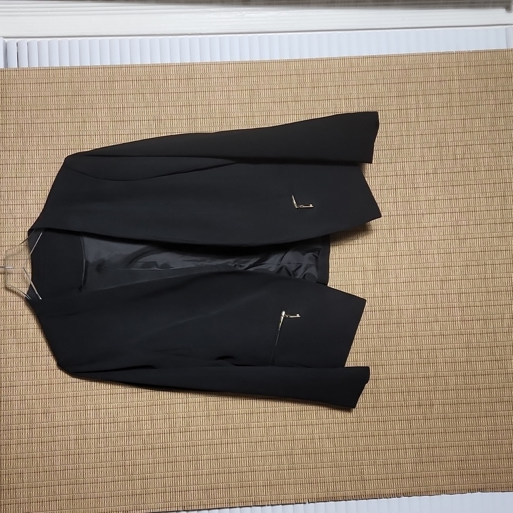 Black Jacket With Zipper Pocket